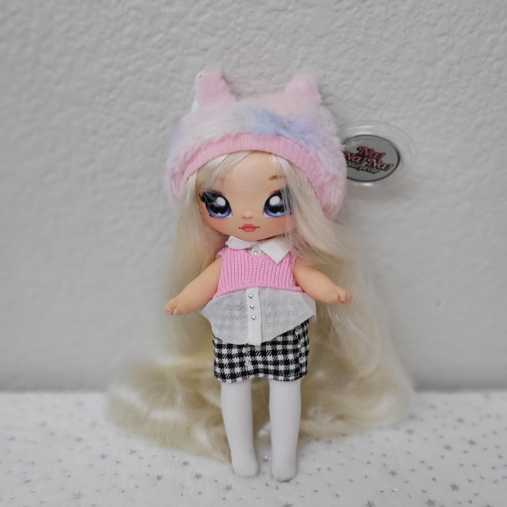 Na Na Na Surprise Fashion Doll